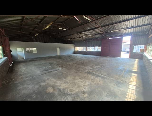 244M² FACTORY TO LET IN ANDERBOLT